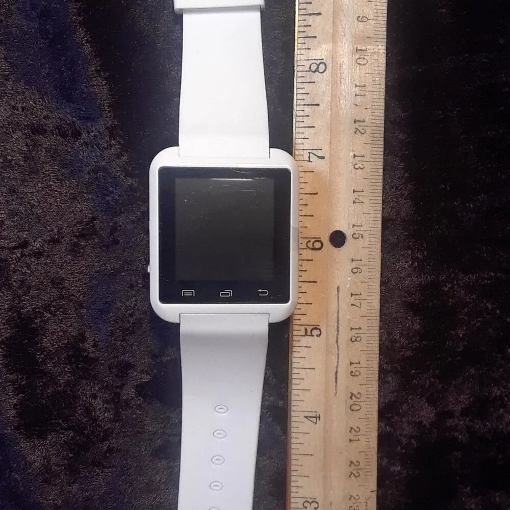 BRAND NEW SMART WATCH - White - Comes in a box.